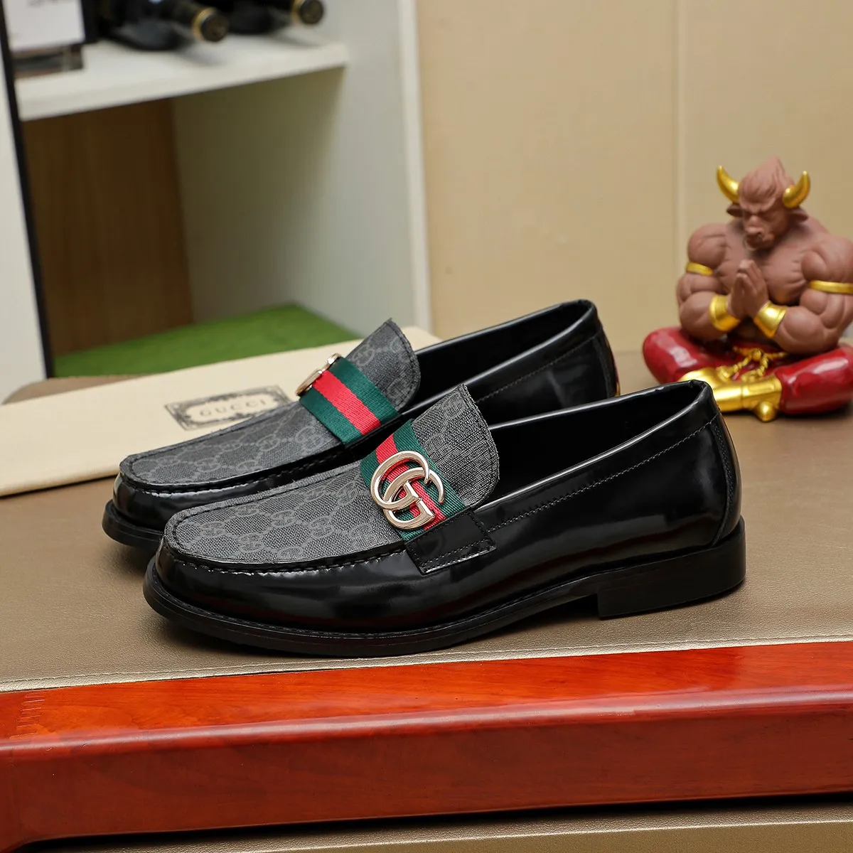 Men's men's shoes💰460💰💰Gucci official website men's business formal leather shoes updated💥Hong Kong counters synchronize new styles💥completely one-to-one replica shipment👍zero gap in counter quality 0⃣️made of imported cowhide on the outside+water-dyed🐂leather lining, color optional! Matching code 38-45